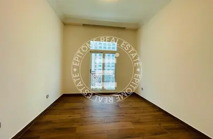 Apartment - 3 Bedrooms - 4 Bathrooms for rent in Floresta Gardens - Floresta Gardens - The Pearl Island - Doha