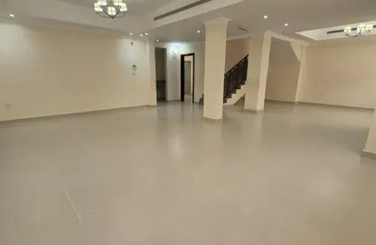 Villa - 4 Bedrooms - 4 Bathrooms for rent in Souk Al gharaffa - Al Gharrafa - Doha