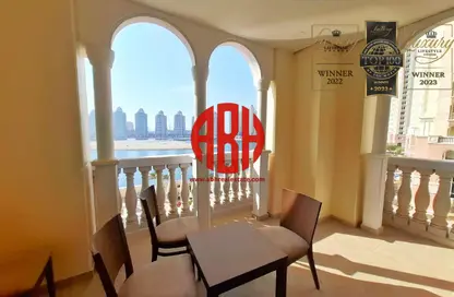 شقة - 2 غرف نوم - 3 حمامات للايجار في فيفا غرب - فيفا بحرية - جزيرة اللؤلؤة - الدوحة