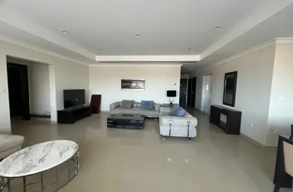 Apartment - 2 Bedrooms - 3 Bathrooms for rent in West Porto Drive - Porto Arabia - The Pearl Island - Doha
