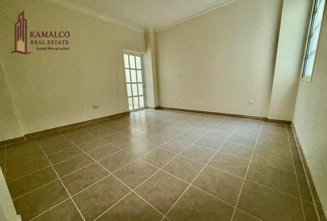 942695 - Property Image 3