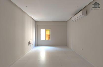 Apartment - 2 Bedrooms - 2 Bathrooms for rent in Al Sadd Road - Al Sadd - Doha