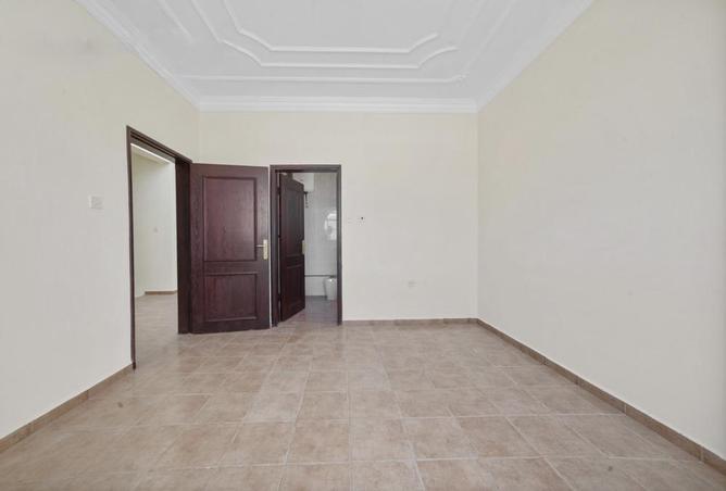 998681 - Property Image 2