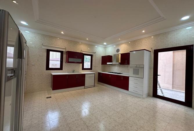 989284 - Property Image 3