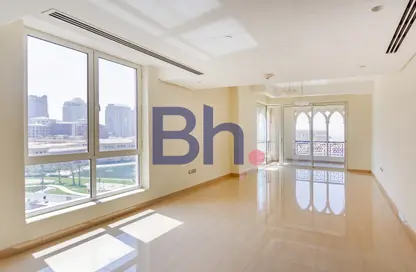 Apartment - 1 Bedroom - 2 Bathrooms for rent in Viva West - Viva Bahriyah - The Pearl Island - Doha