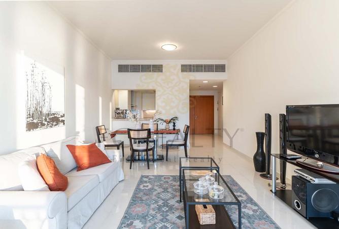 975858 - Property Image 2