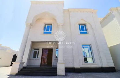 Villa - 6 Bedrooms - 7+ Bathrooms for sale in Wadi Al Markh - Muraikh - AlMuraikh - Doha