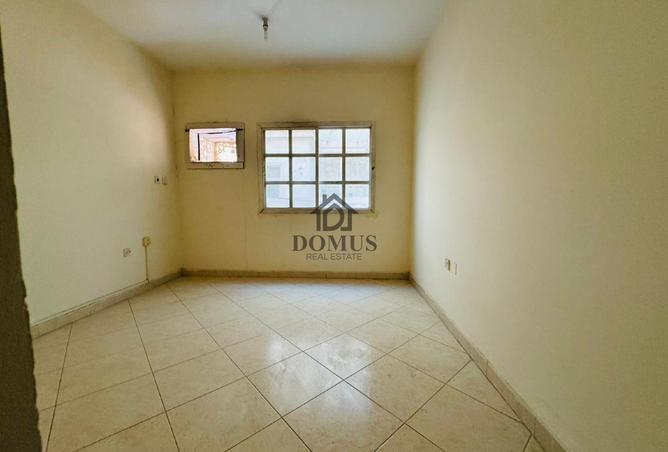 955810 - Property Image 2