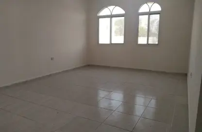 Apartment - 2 Bedrooms - 2 Bathrooms for rent in Al Khazin Street - Madinat Khalifa South - Madinat Khalifa - Doha