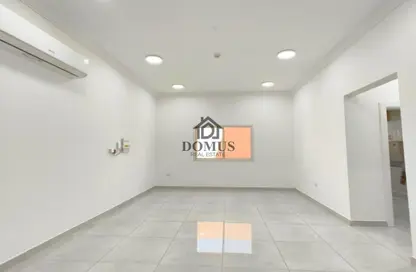 Apartment - 2 Bedrooms - 2 Bathrooms for rent in Thabit Bin Zaid Street - Al Mansoura - Doha