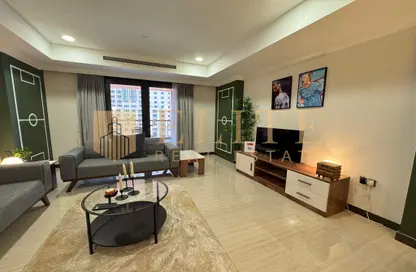 Apartment - 1 Bedroom - 2 Bathrooms for rent in Tower 21 - Porto Arabia - The Pearl Island - Doha