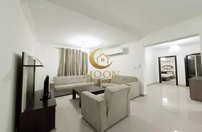 Apartment - 2 Bedrooms - 2 Bathrooms for rent in Umm Ghuwalina - Umm Ghuwailina - Doha