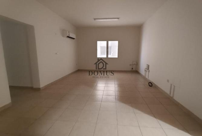 987465 - Property Image 3