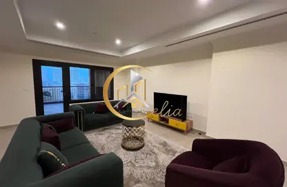 Apartment - 1 Bedroom - 2 Bathrooms for rent in West Porto Drive - Porto Arabia - The Pearl Island - Doha