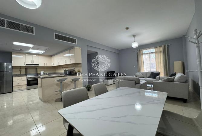 953117 - Property Image 2