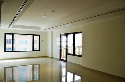 Empty Room image for: Apartment - 1 Bedroom - 2 Bathrooms for rent in East Porto Drive - Porto Arabia - The Pearl Island - Doha, Image 1