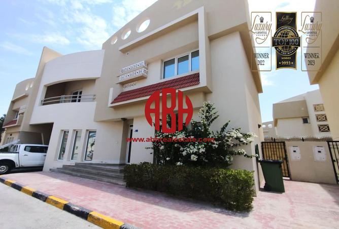 Villa - 3 Bedrooms - 5 Bathrooms for rent in Al Dana st - Muraikh - AlMuraikh - Doha