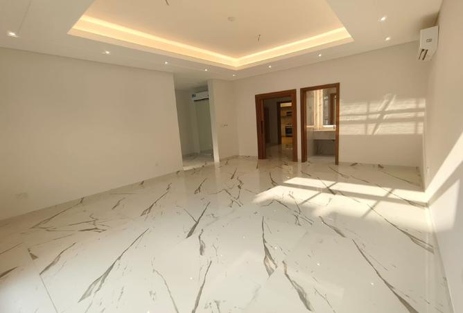 1008009 - Property Image 2