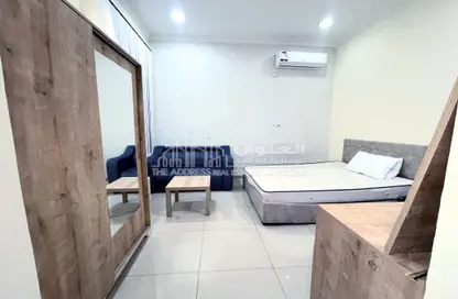 Apartment - 1 Bathroom for rent in Street 871 - Al Duhail South - Al Duhail - Doha