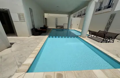 مجمع سكني - 4 غرف نوم - 4 حمامات للايجار في شمال الدحيل - الدحيل - الدوحة
