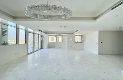 Duplex - 4 Bedrooms - 5 Bathrooms for sale in Gewan Island - The Pearl Island - Doha
