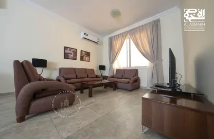 صورة لـ غرفة المعيشة شقة - 3 غرف نوم - 3 حمامات للايجار في جلف ريزيدانس - جلف ريزيدانس - النصر - الدوحة ، صورة رقم 1