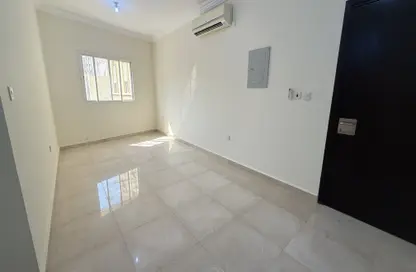 Apartment - 2 Bedrooms - 2 Bathrooms for rent in Al Sadd Road - Al Sadd - Doha