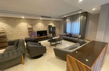 مجمع سكني - 4 غرف نوم - 5 حمامات للايجار في المعمورة 18 - المعمورة - الدوحة