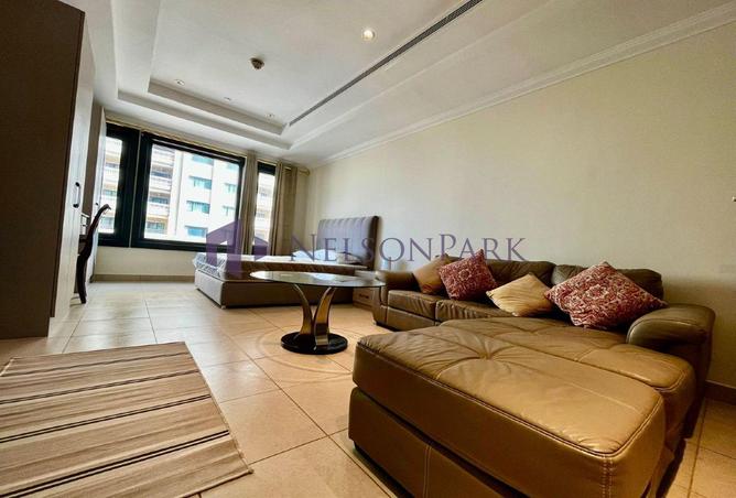 956788 - Property Image 3