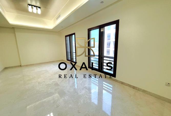 894819 - Property Image 3