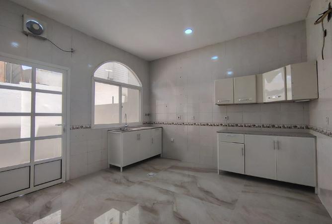 974765 - Property Image 3