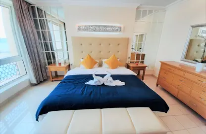 Apartment - 2 Bedrooms - 3 Bathrooms for rent in Bilal Pearl Suites - Viva Bahriyah - The Pearl Island - Doha