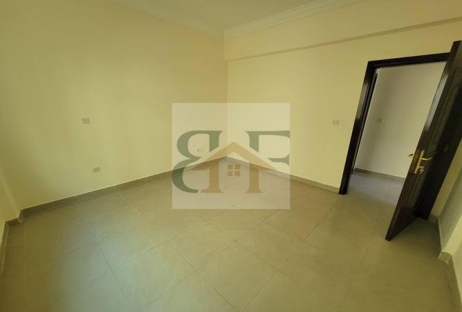 933592 - Property Image 2