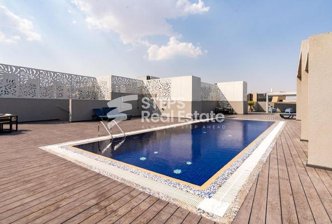 963240 - Property Image 2