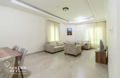 Whole Building - Studio - 1 Bathroom for rent in Asim Bin Omar Street - Al Mansoura - Doha