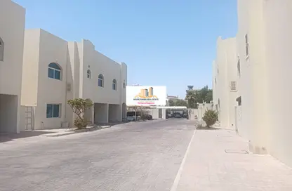 مجمع سكني - 5 غرف نوم - 4 حمامات للايجار في العزيزية - الدوحة