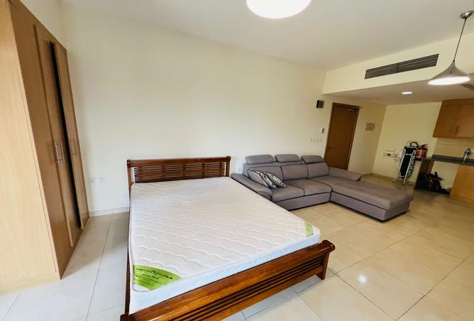 967581 - Property Image 3