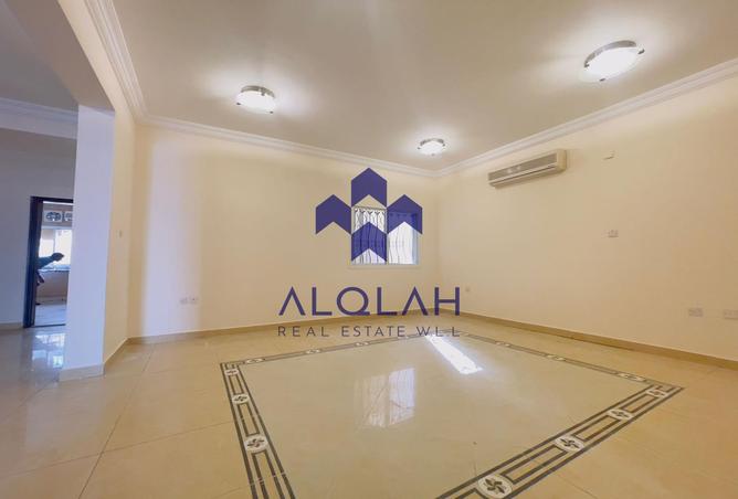 936642 - Property Image 2