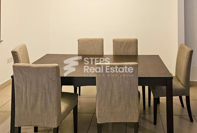 987586 - Property Image 2