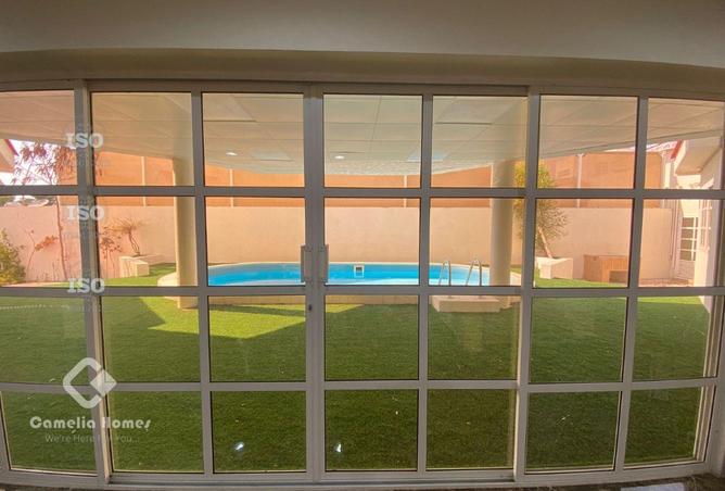 988058 - Property Image 2