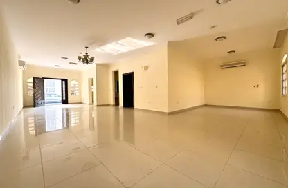 مجمع سكني - 4 غرف نوم - 4 حمامات للايجار في أم صلال علي - أم صلال على - الدوحة
