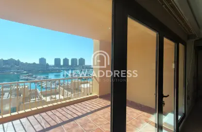 Apartment - 2 Bedrooms - 2 Bathrooms for rent in Piazza Arabia - Porto Arabia - The Pearl Island - Doha