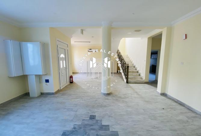 993616 - Property Image 2