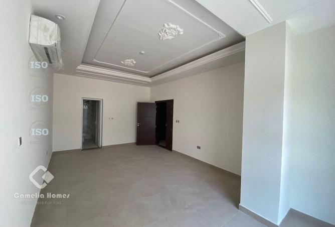 946003 - Property Image 2