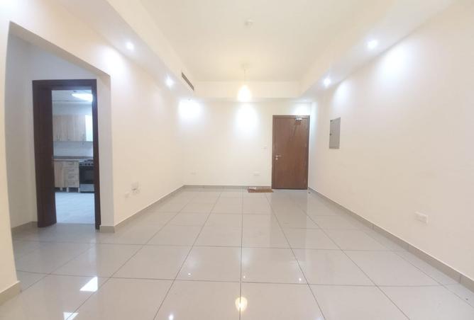 942864 - Property Image 2