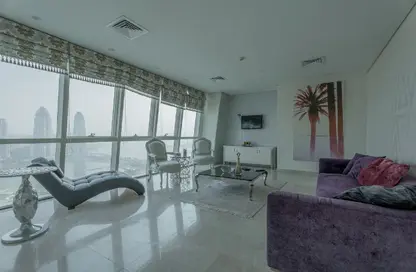 Apartment - 3 Bedrooms - 5 Bathrooms for rent in Zig Zag Towers - West Bay - Doha