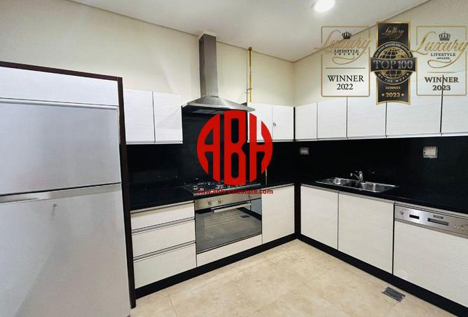 932597 - Property Image 2