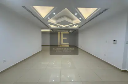 Apartment - 2 Bedrooms - 3 Bathrooms for sale in West Porto Drive - Porto Arabia - The Pearl Island - Doha