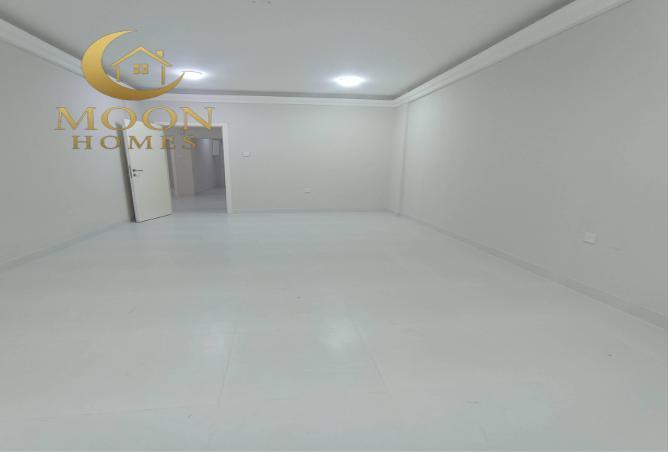 975472 - Property Image 2