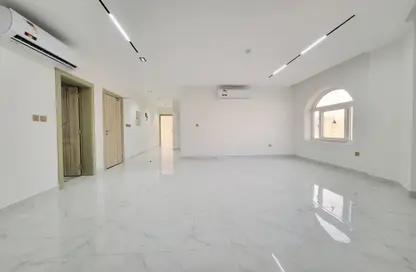 Apartment - 2 Bedrooms - 3 Bathrooms for rent in Madinat Khalifa Building 58 - Madinat Khalifa South - Madinat Khalifa - Doha